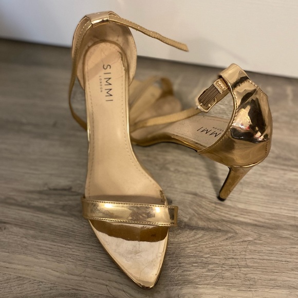 Size UK 8 (US 10) Rose gold strappy heels - Picture 1 of 4